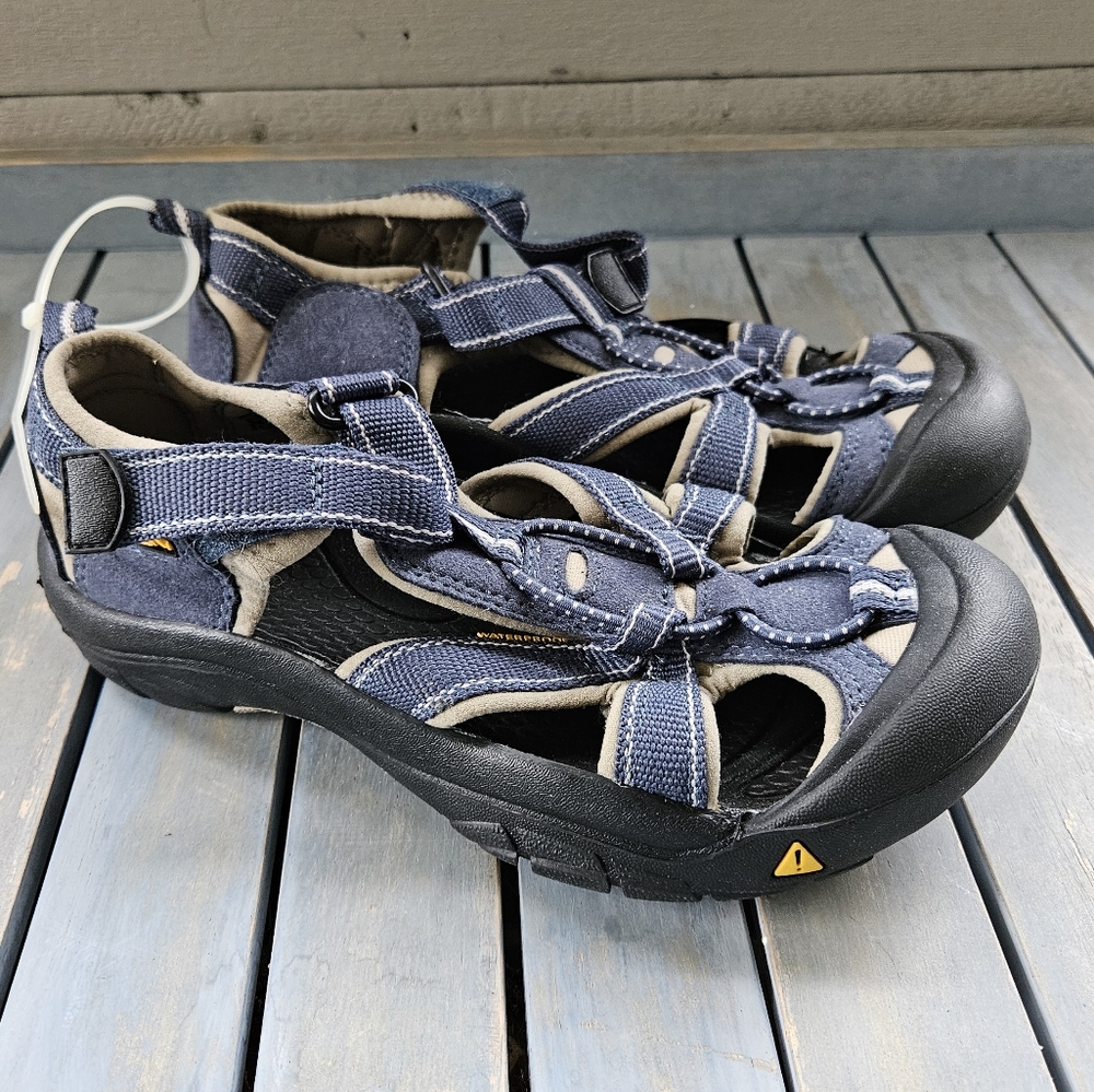 KEEN Venice H2 Sandals Kids Size 3 NWOT